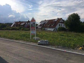 Wiese als Baugrundstück