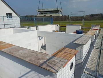 Wände eines unfertigen Bungalow 100 von oben