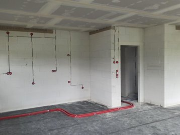 Rohinstallationen eines Bungalow 100