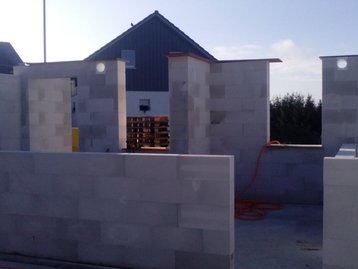 Unfertiges Erdgeschoss eines Hauses