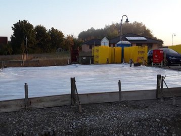 Bodenplatte auf Baustelle