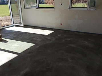 frischer Estrich in neuem haus