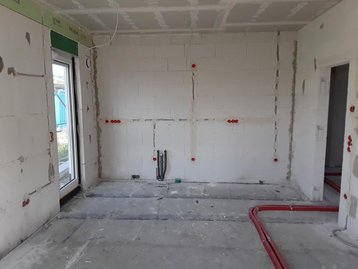 Rohinstallationen auf einer Baustelle 