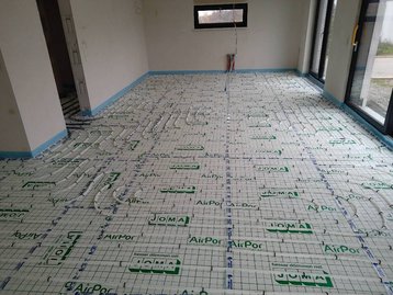 Fußbodenheizung in einem neuen Flair 152