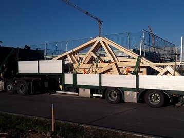 Dachstuhl auf einem Anhänger