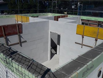 Rohbau eines Erdgeschosses