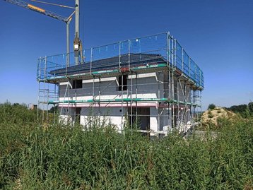 Flair 152 Neubau im Bau mit Gerüst