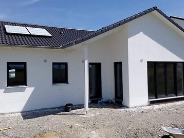 fertiggestellter Bungalow 108 Vorderansicht