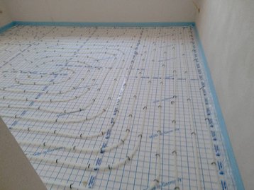 Fußbodenheizung in einem Neubau