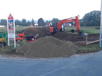 Bagger auf Baustelle