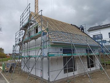 Haus mit ungedecktem Dach