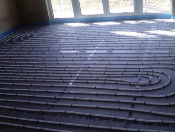 Installation einer Fußbodenheizung