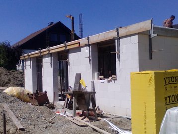 Arbeiten an einem Erdgeschoss