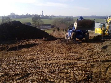 Aushub eines neuen Baugrundstücks