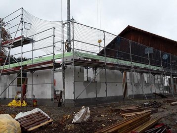 Gerüst an Baustelle 