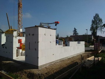 Unfertiges Erdgeschoss eines Hauses