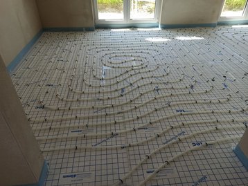 Installation einer Fußbodenheizung