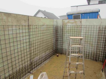 leiter in Kellergrube